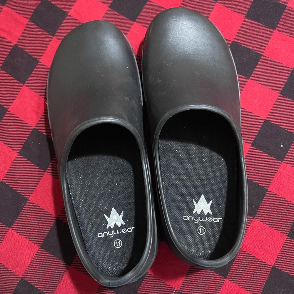 Anywear Unisex Shoes Womens 11 Mens 9 Black Clogs Oil&Slip Resistant Work Nurse